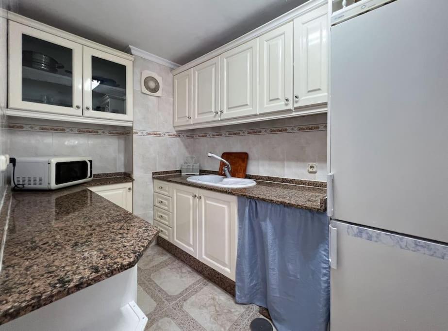 Apartamento En Эль-Пуэрто-де-Санта-Мария Экстерьер фото